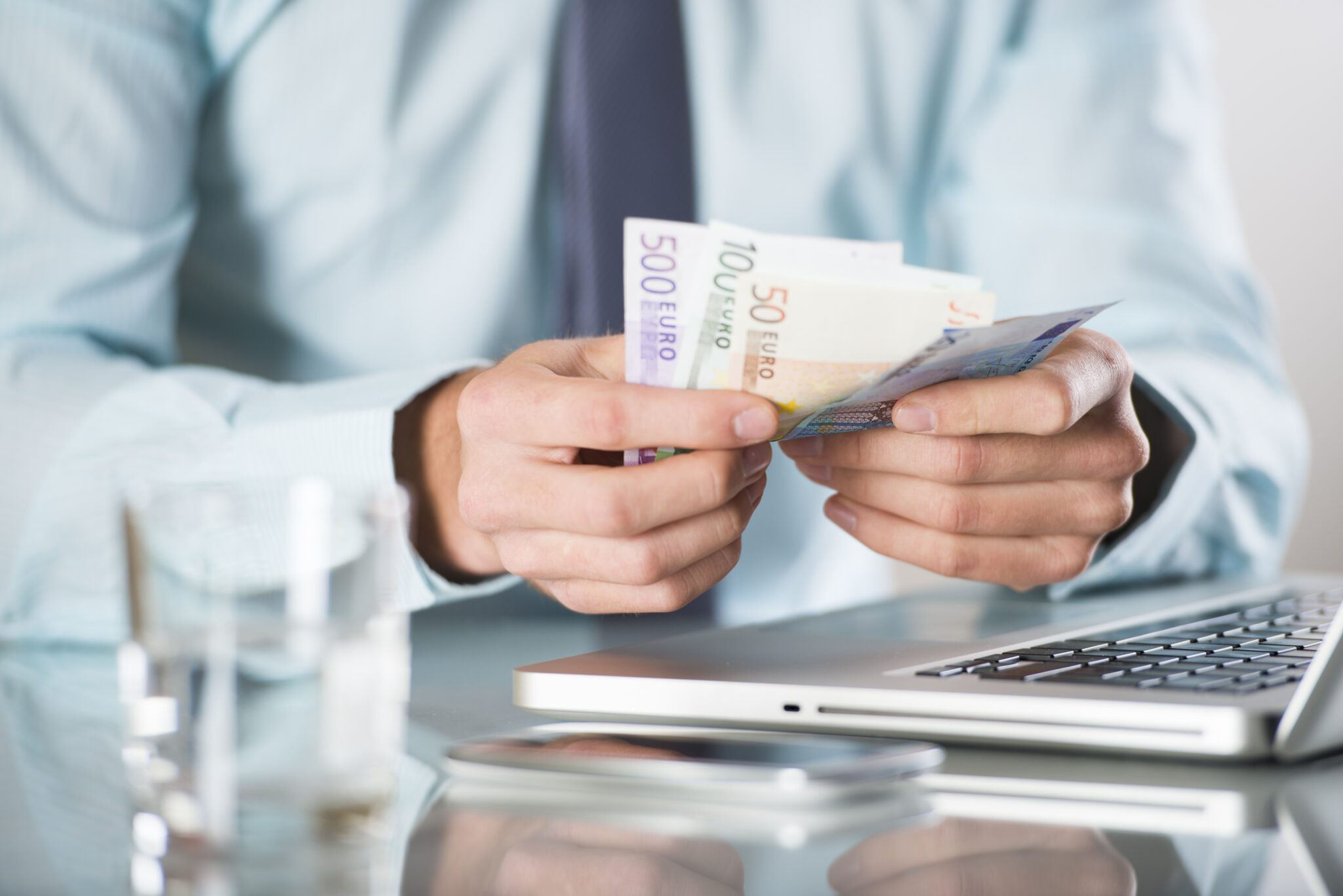 Wat kost een boekhouder? De Vlieger Administraties